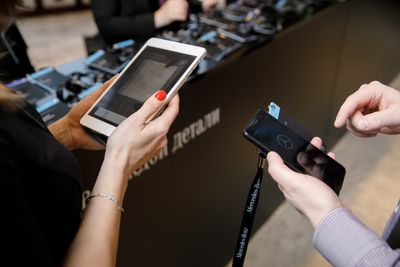 Кейс: ивент-приложение для дилерских конференций Mercedes-Benz